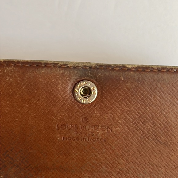 Louis Vuitton LV Monogram Snap Wallet - Picture 5 of 17